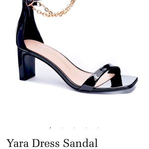 Chinese laundry Yara square toed heel